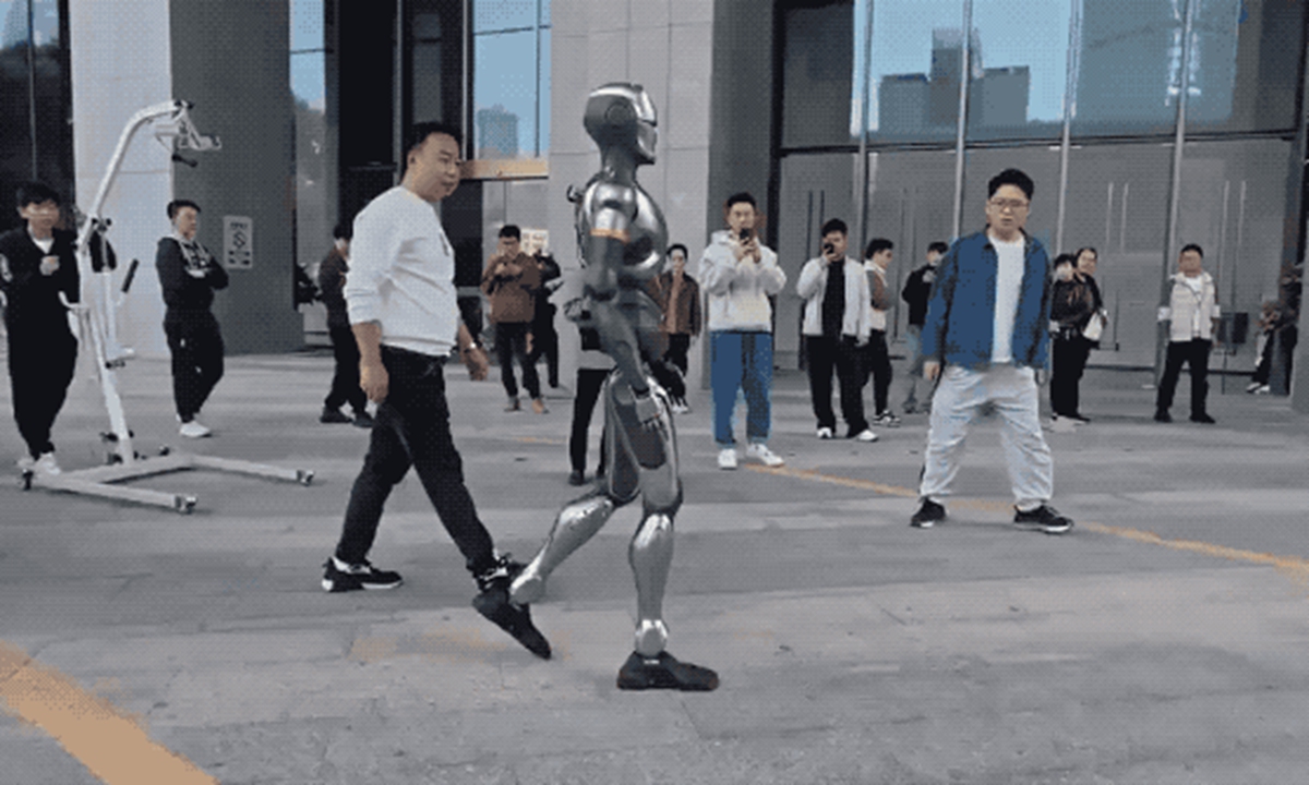 来了许多不